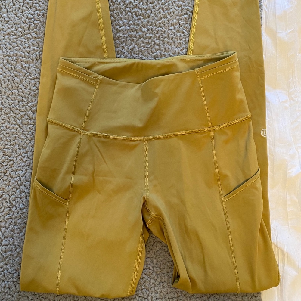 Women’s lululemon leggings